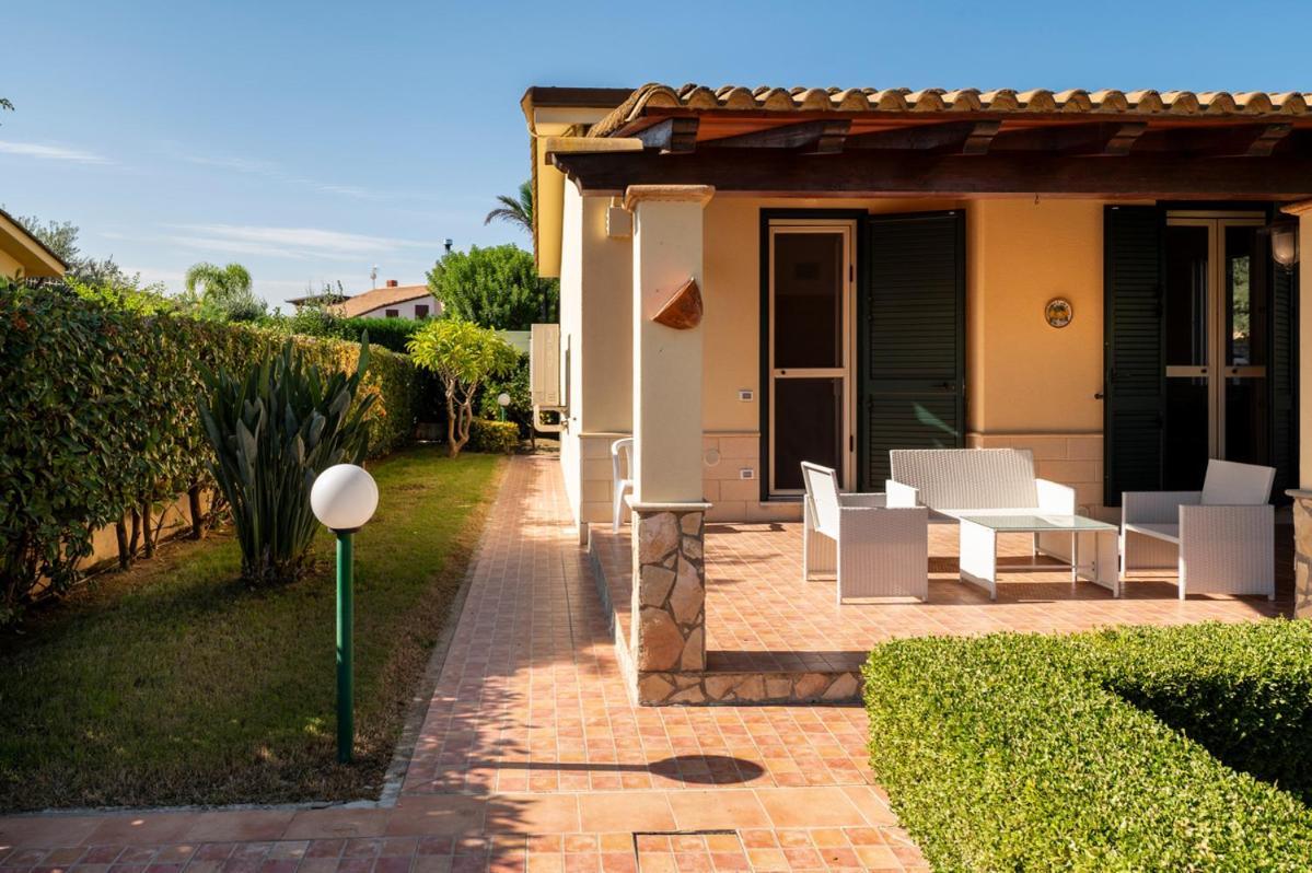 Villa Plumeria Campofelice Di Roccella Exterior foto